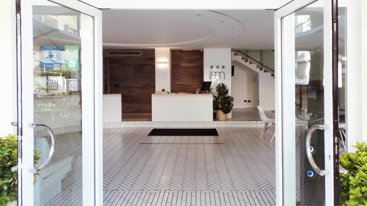 Hotel Aria Di Mare - Bed & Brunch In Centro A Riccione Exteriör bild